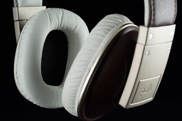Polk-Buckle-earpad1