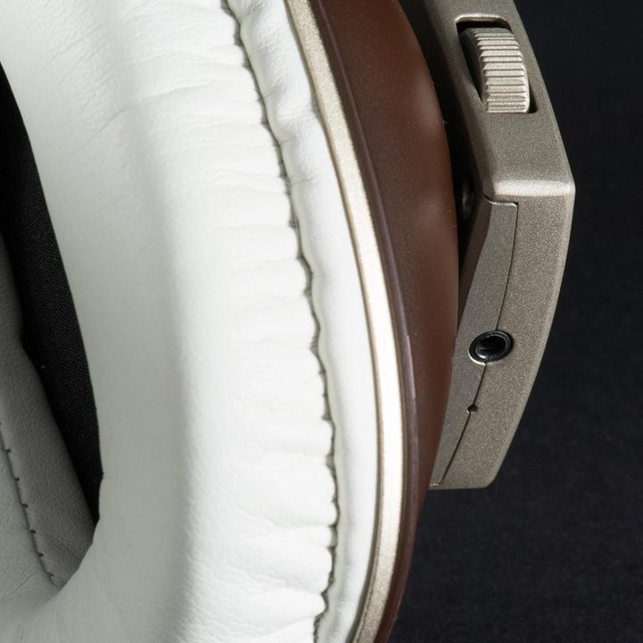 Polk-Buckle-hdphnjack
