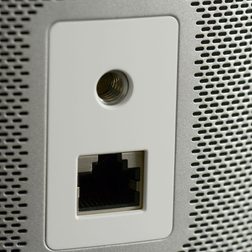 Sonos-Play1-speaker-ports-close-up