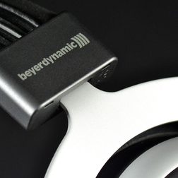 beyerdynamic T20p hphones beyerlogoCU