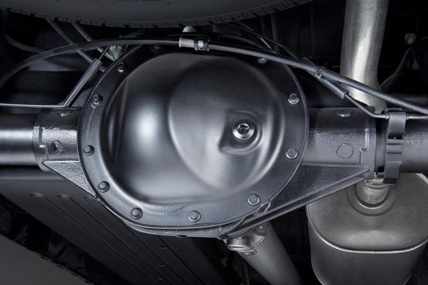 2014 GMC Sierra 1500 4WD rear axle macro
