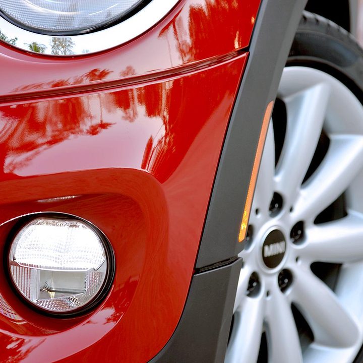 2014 MINI Cooper S tire macro 2