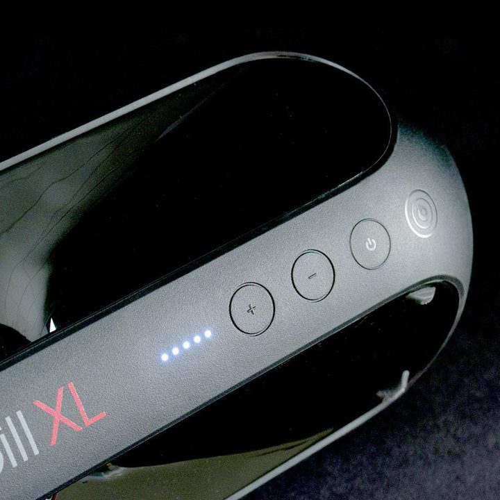 Beats By Dre PillXL buttons