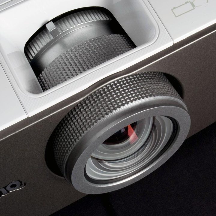 BenQ W1500 Projector lens adjust