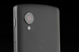 Google Nexus 5 review rear camera macro angle 2