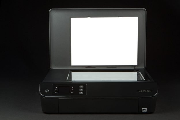 HP-Envy-4500-scanner-open