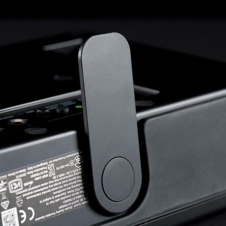 IK Multimedia iLoud kickstand