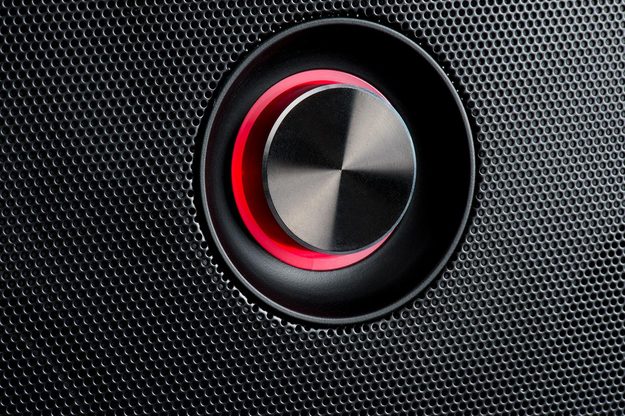 IK Multimedia iLoud volume knob