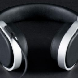 KEF-M500-headphones-headband
