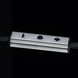 KEF-M500-headphones-in-line-remote