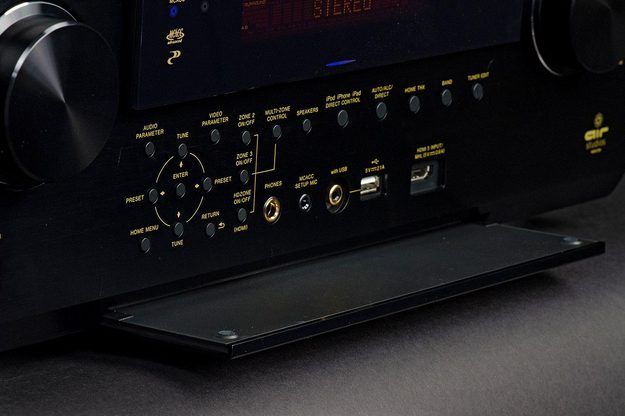 Pioneer-Elite-SC-79-controls-open
