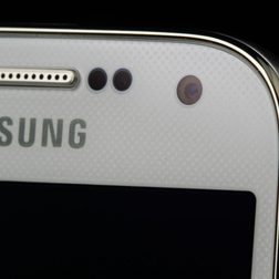 Samsung-Galaxy-S4-Mini-front-camera-macro