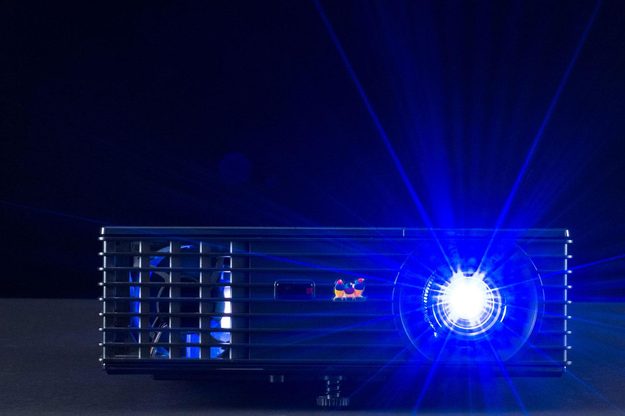 Viewsonic-PJD-7820HD-light-on