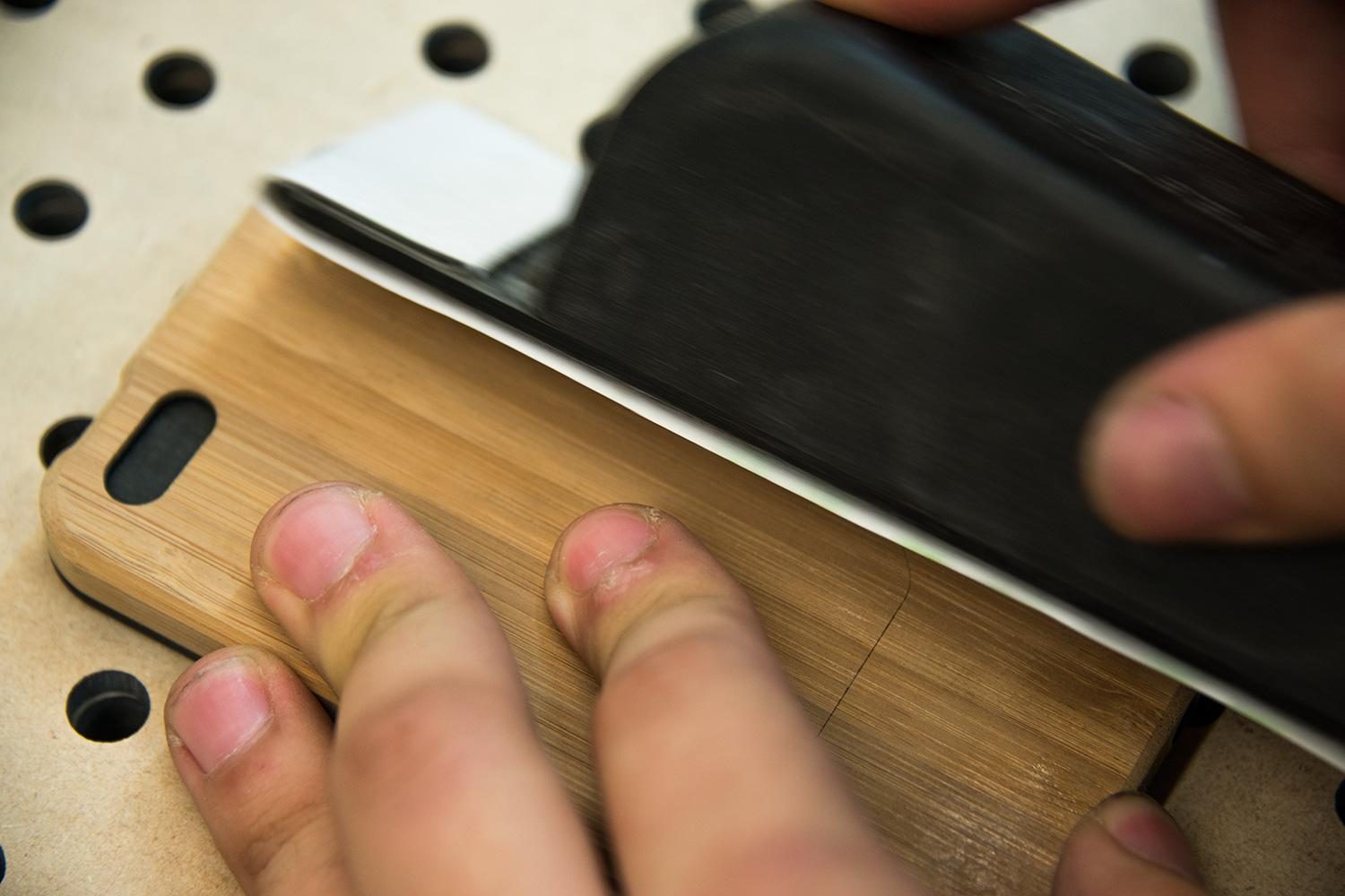 grove-hand-sanding-case-macro-2