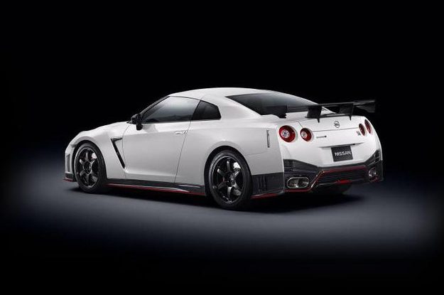 gt-r nismo 2