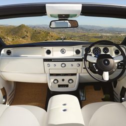 2014 Rolls-Royce Phantom Drophead Coupe front interior