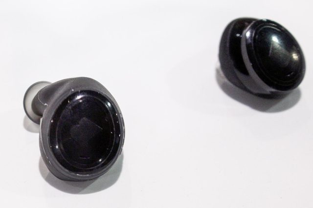 Bragi Dash smart headphones
