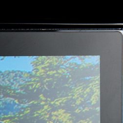LG LN450W monitor bezel