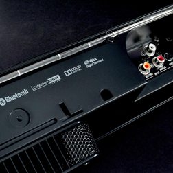 Yamaha YSP1400 back logos