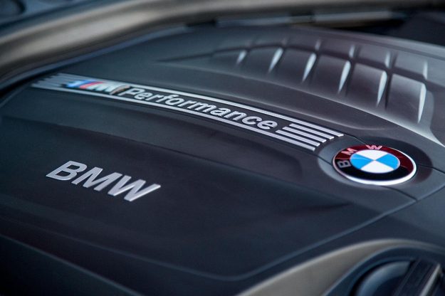 2014 BMW M235i engine macro angle