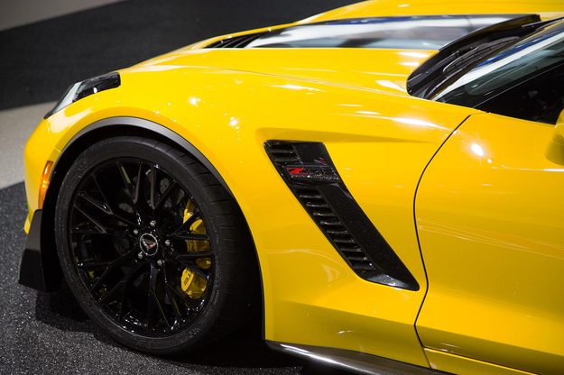 2015 Chevrolet Corvette Z06 front left macro