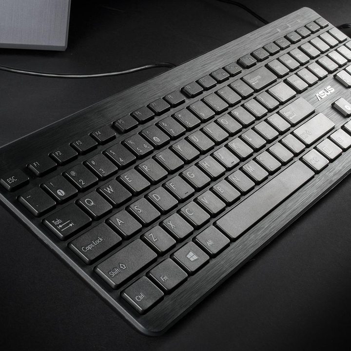 ASUS M70AD US003S review mouse keyboard