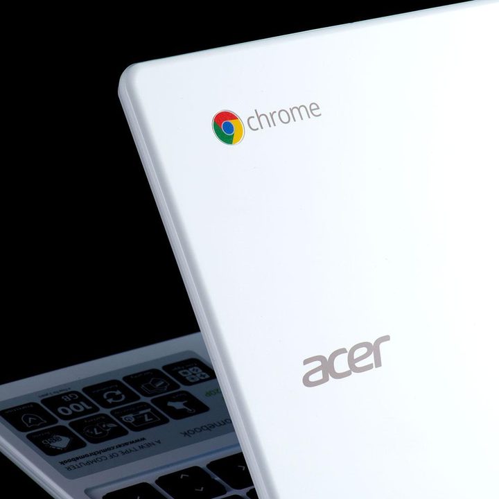 Acer C720P Chromebook chrome acer logo