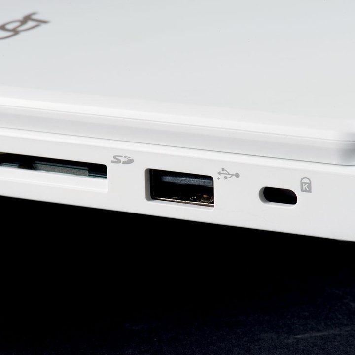 Acer C720P Chromebook ports 2
