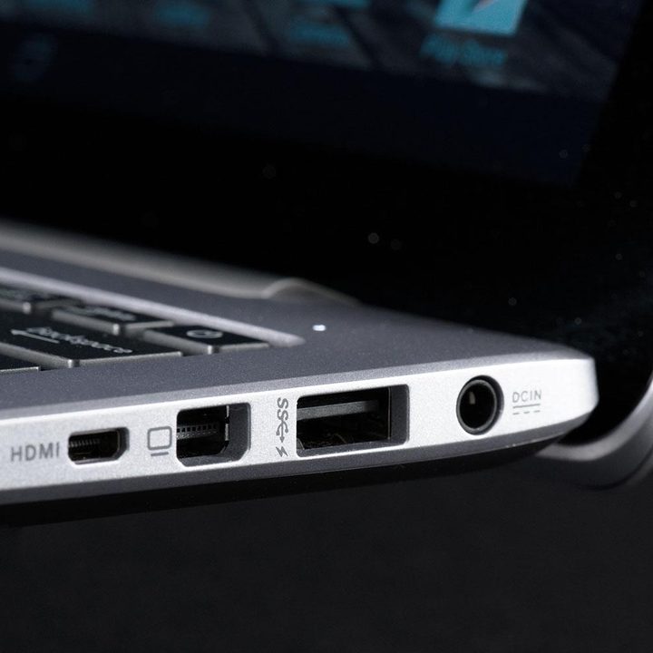 Asus TX201L Transformer Book Trio left jacks