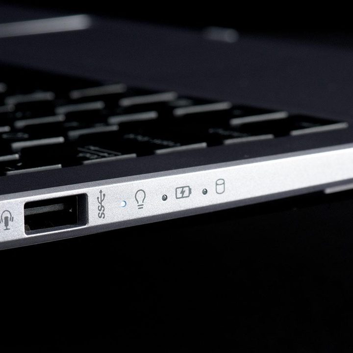 Asus TX201L Transformer Book Trio left jacks