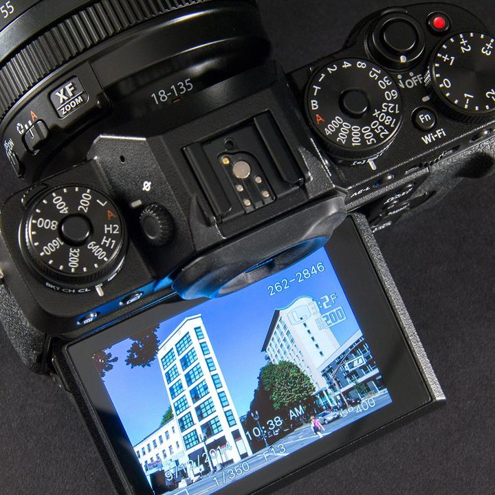 Fujifilm X-T1 camera review top dials