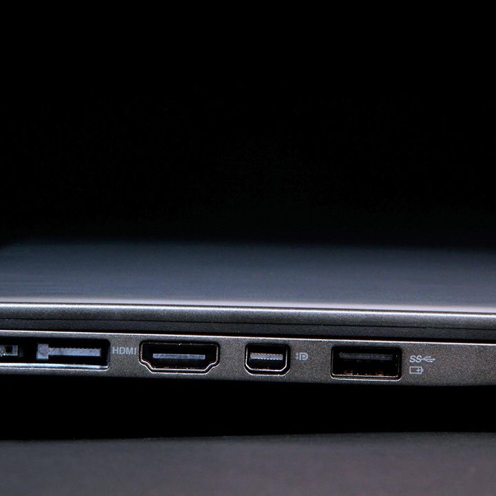 LeNovo X1 Carbon corner ports