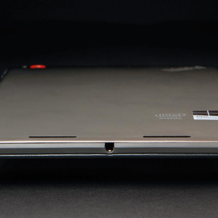 Lenovo ThinkPad 8 review tablet bottom