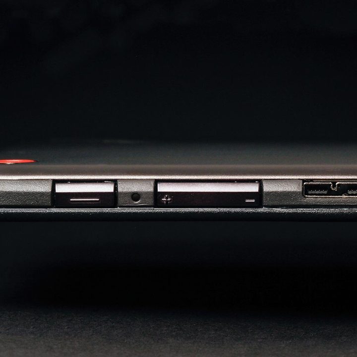 Lenovo ThinkPad 8 review tablet buttons macro