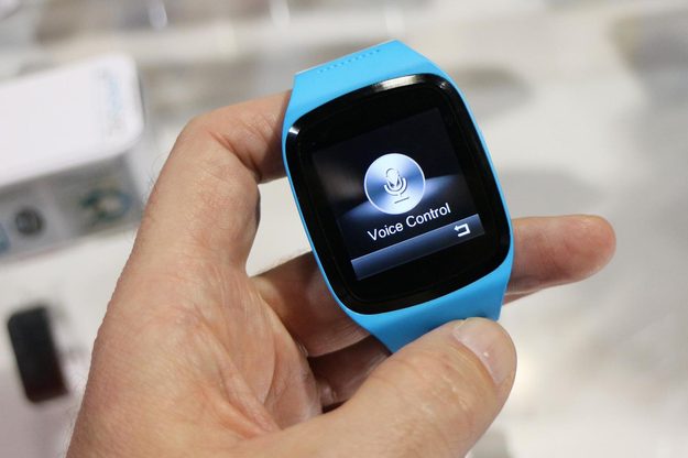 MyKronoz Ze Splash hands on voice control