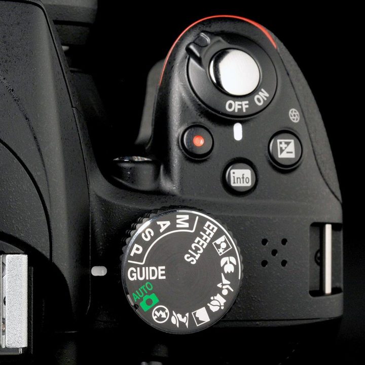 Nikon D3300 top right