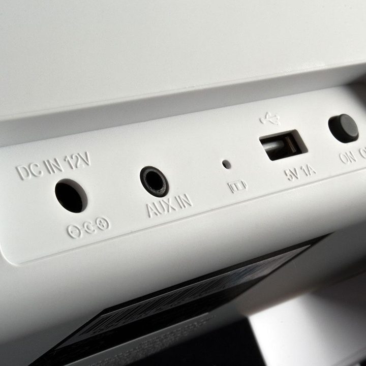 Nyne bass speaker ports