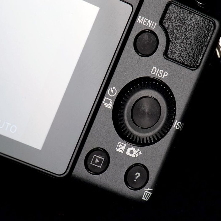 Sony Alpha A5000 back controls