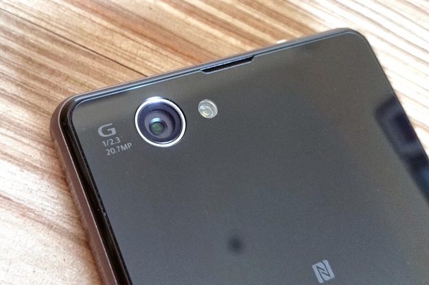Sony Xperia Z1 Compact hands on back camera
