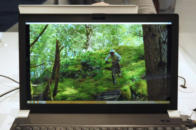 Toshiba Tecra W50 screen