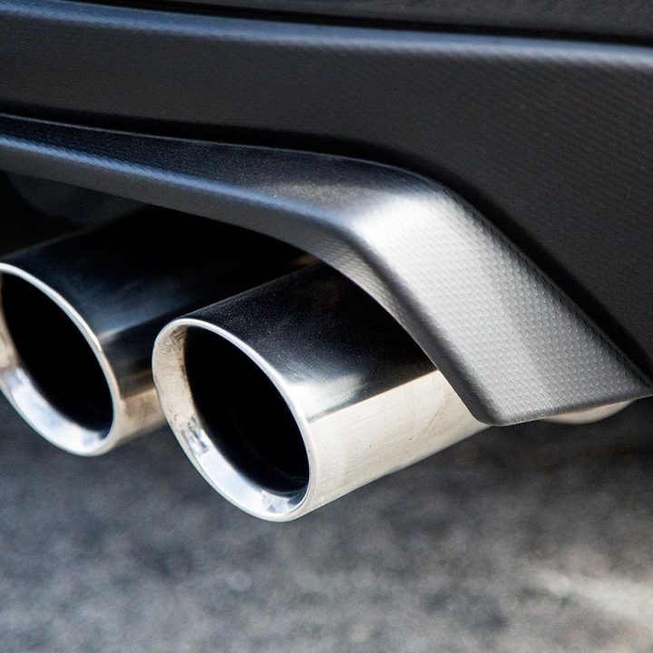 2015 Subaru WRX STI exhaust pipes