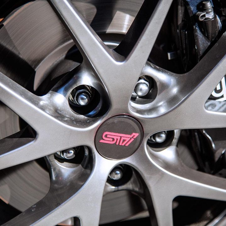 2015 Subaru WRX STI tire full