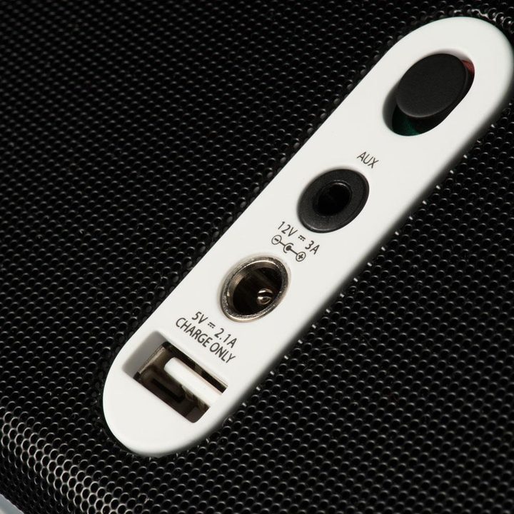 Klipsch KMC-1 speaker jacks 1