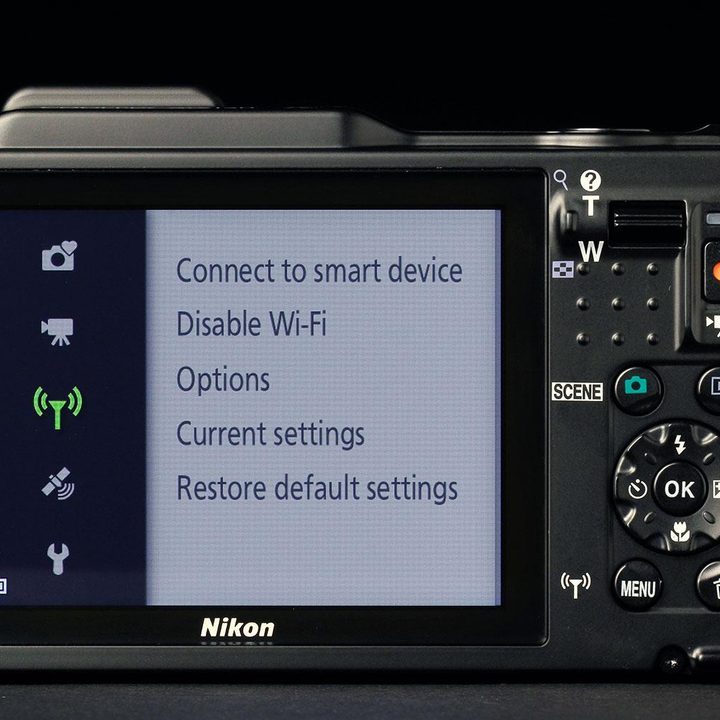 Nikon Coolpix AW120 back wifi