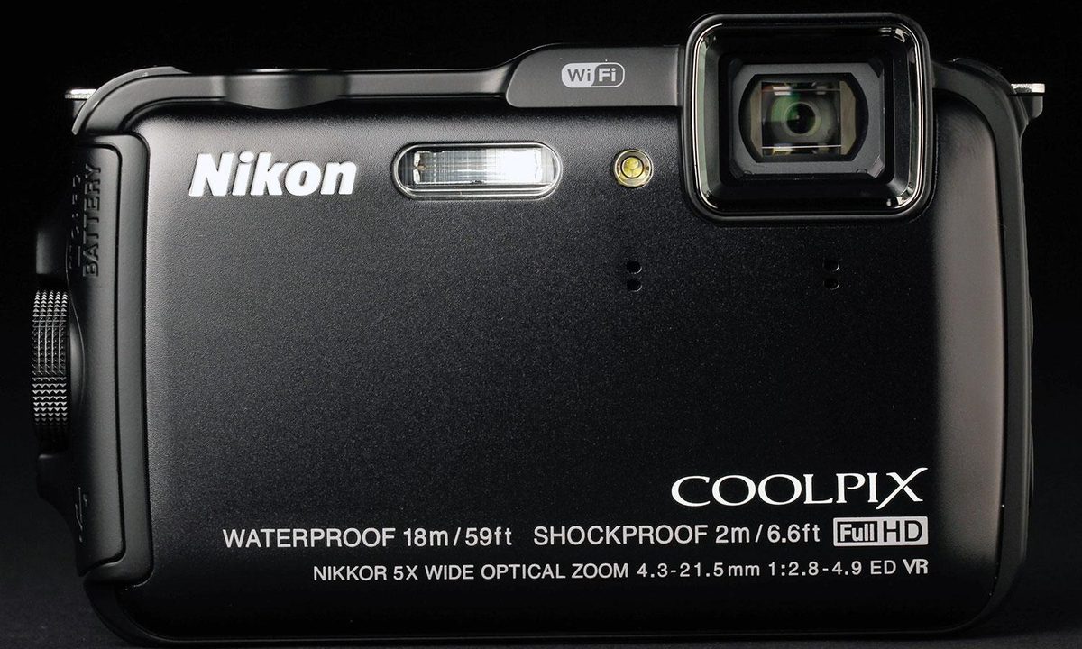 Nikon Coolpix AW120 front