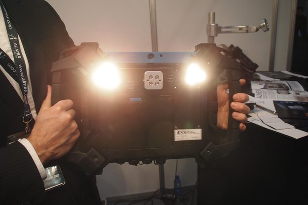 Six big LED lights adorn the back.