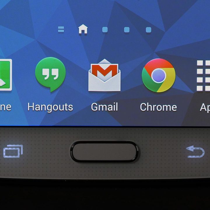 Samsung Galaxy S5 review front macro home button
