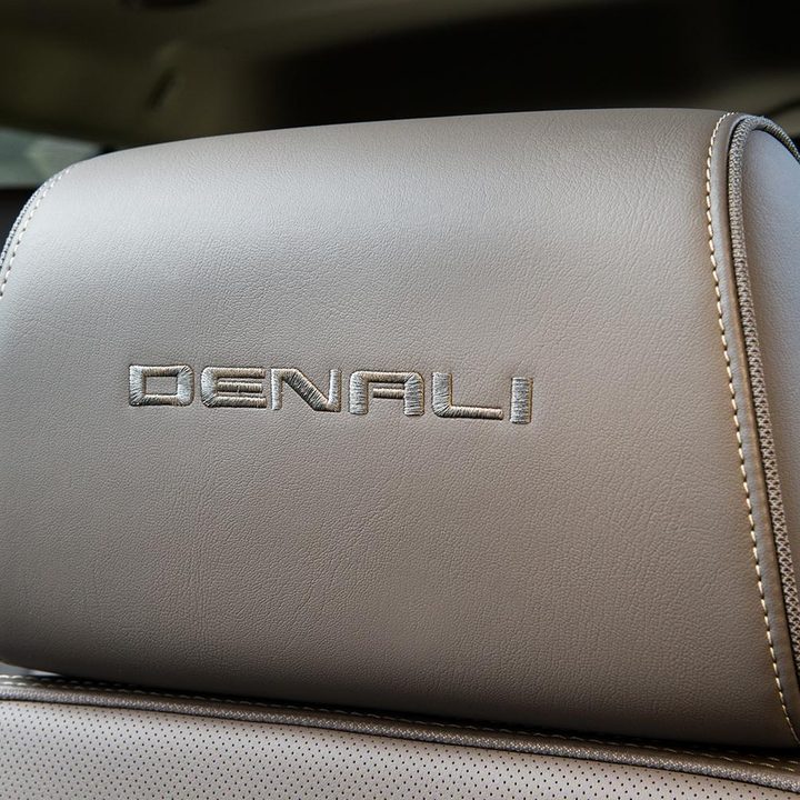 2015 GMC Yukon Denali 041