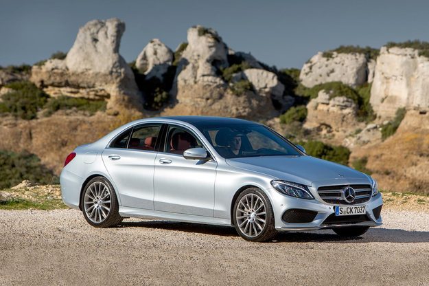 2015 Mercedes-Benz C-Class front angle