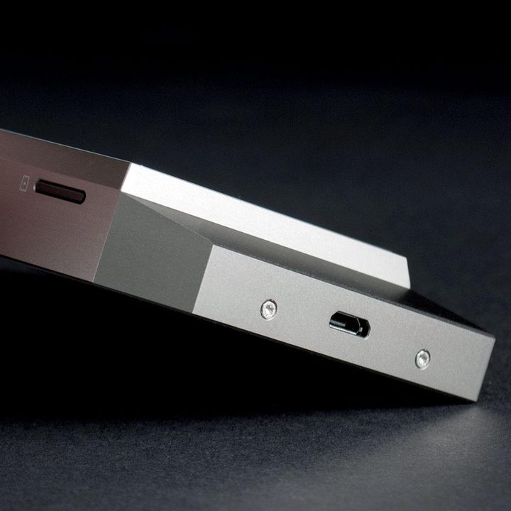 Astell & Kern AK240 volume control